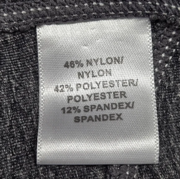 Kuhl Black/Gray Stretch Pull on Capris  Size 4 - Picture 11 of 11